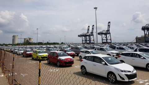 Lượng xe ô tô nhập khẩu giảm mạnh dịp cận Tết Nguyên đán 2022
