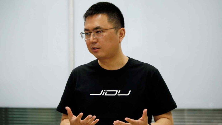 CEO Xia Yiping của Jidu cho biết vào tháng 4 rằng công ty sẽ huy động tổng cộng 7,9 tỷ USD để sản xuất ô tô thông minh trong vòng 5 năm tới