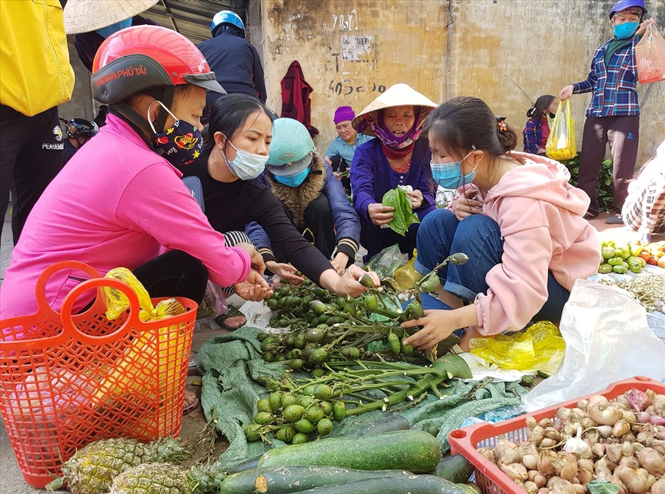 Thị trường hàng hóa Tết Nguyên đán 2022 trên địa bàn Hà Tĩnh diễn ra ổn định, nguồn cung dồi dào