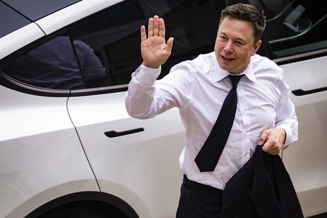Elon Musk quyên góp 5 triệu cổ phiếu Tesla cho tổ chức từ thiện