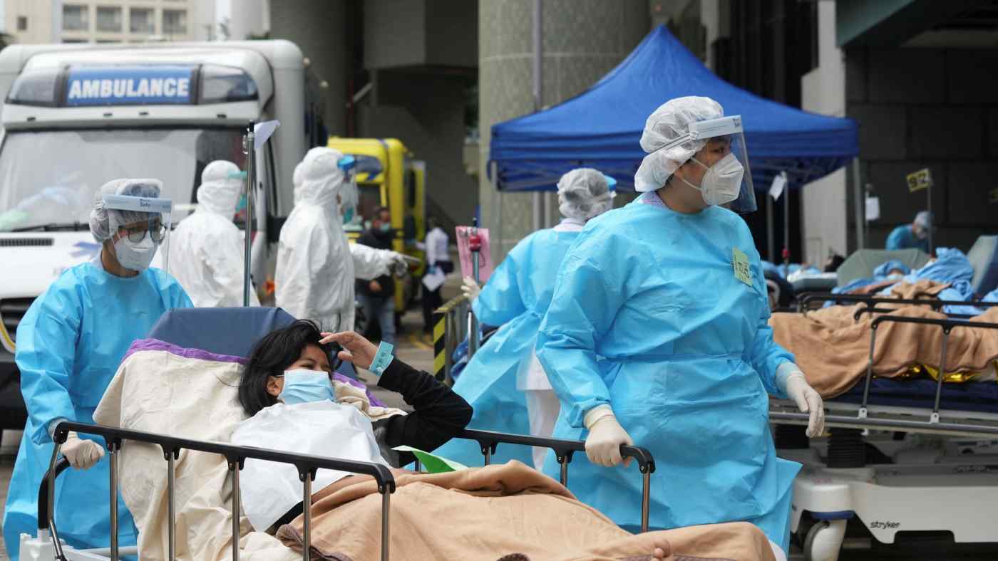 Một khu điều trị bên ngoài bệnh viện ở Hồng Kông khi thành phố này đang vật lộn với một lượng gia tăng các ca COVID-19. © Reuters