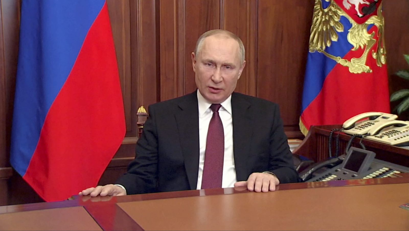 Tổng thống Vladimir Putin tuyên bố tấn công Ukraine vào sáng sớm thứ Năm (24/2) theo giờ địa phương