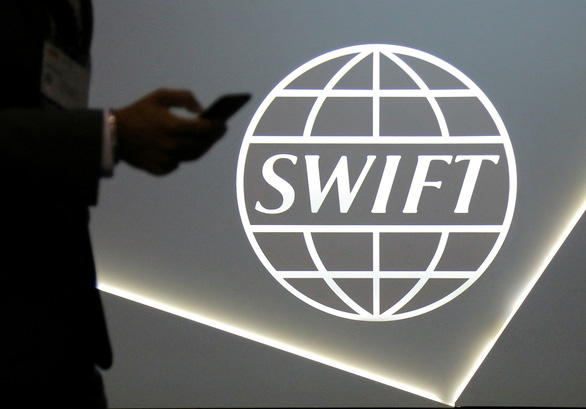 Ngân hàng Nga bị loại khỏi hệ thống thanh toán quốc tế SWIFT
