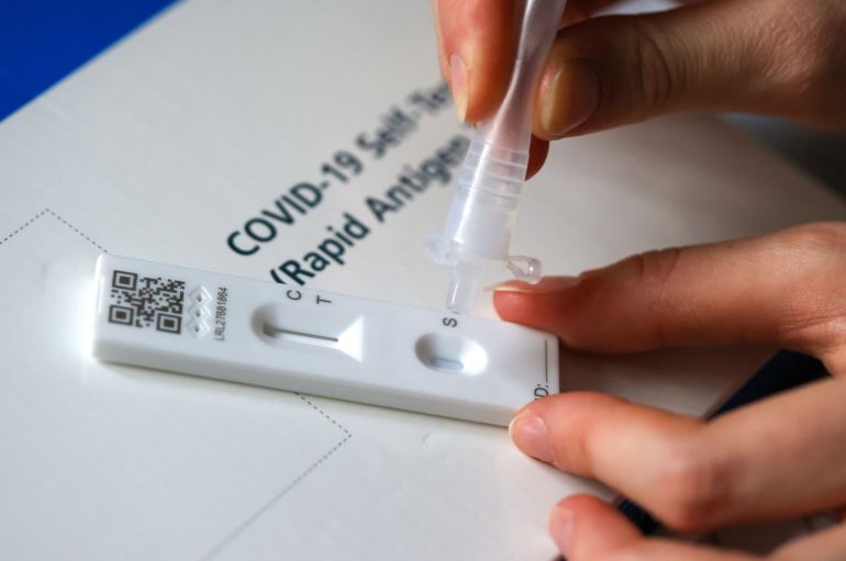 Bộ Y tế yêu cầu công khai niêm yết giá kit test COVID-19