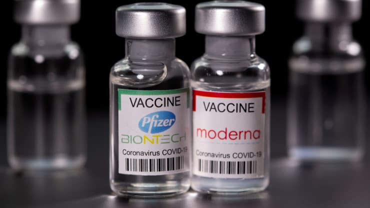 Pfizer và Moderna kỳ vọng doanh thu bán vắc xin sẽ đạt tổng cộng là 51 tỷ đô la trong năm tới