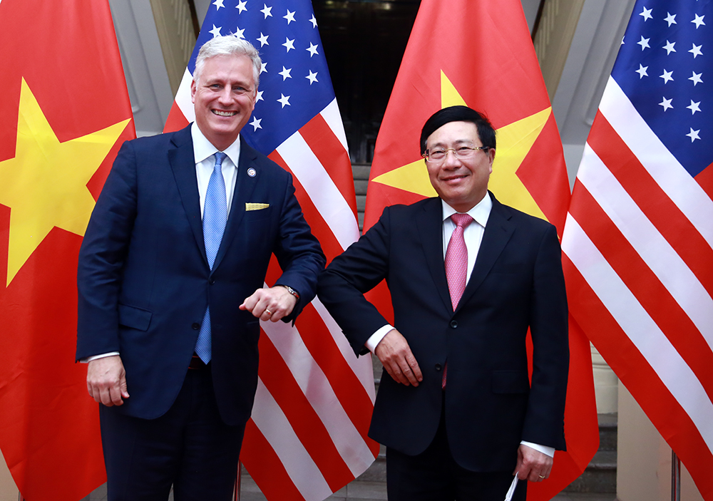 Deputy Prime Minister and Foreign Minister Pham Binh Minh and US National Security Advisor Robert O'Brien.