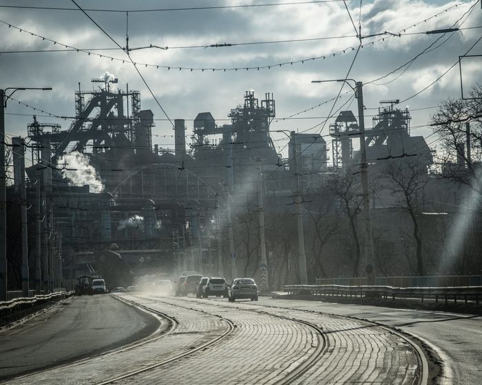 Một nhà máy gang thép ở Mariupol, Ukraine, là một phần của Metinvest.