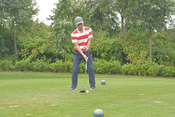 After the opening ceremony, golfers competed in the tournament.