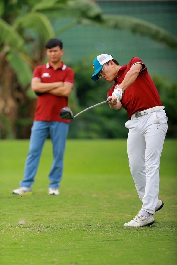 Golfer Mai Van Loi - Chairman and General Director of Dai Tin Nghia Investment Joint Stock Company. Golfer Mai Van Loi - Chairman and General Director of Dai Tin Nghia Investment Joint Stock Company.