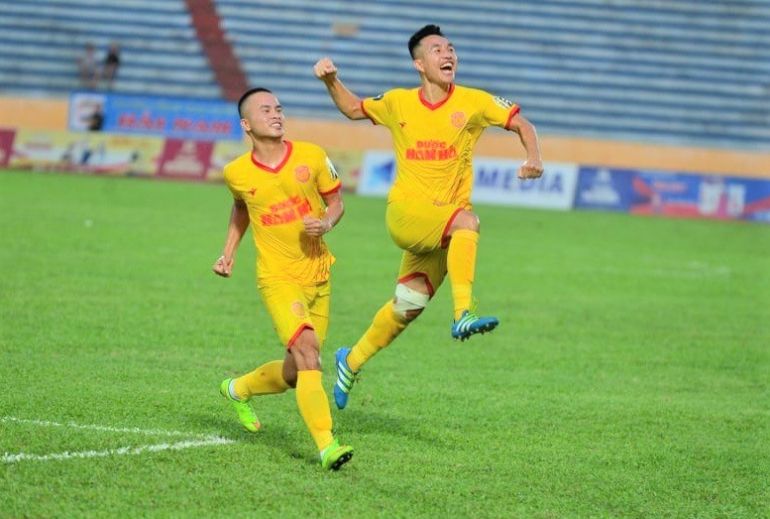 Nam Dinh football receives huge sponsorship