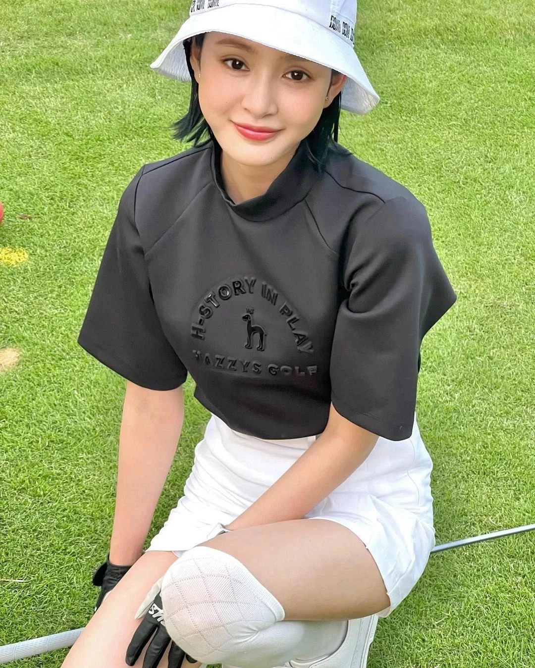 Nữ ca sĩ 25 tuổi đầu tư rất nhiều cho thời trang chơi golf, tất cả đều đến từ các thương hiệu danh tiếng