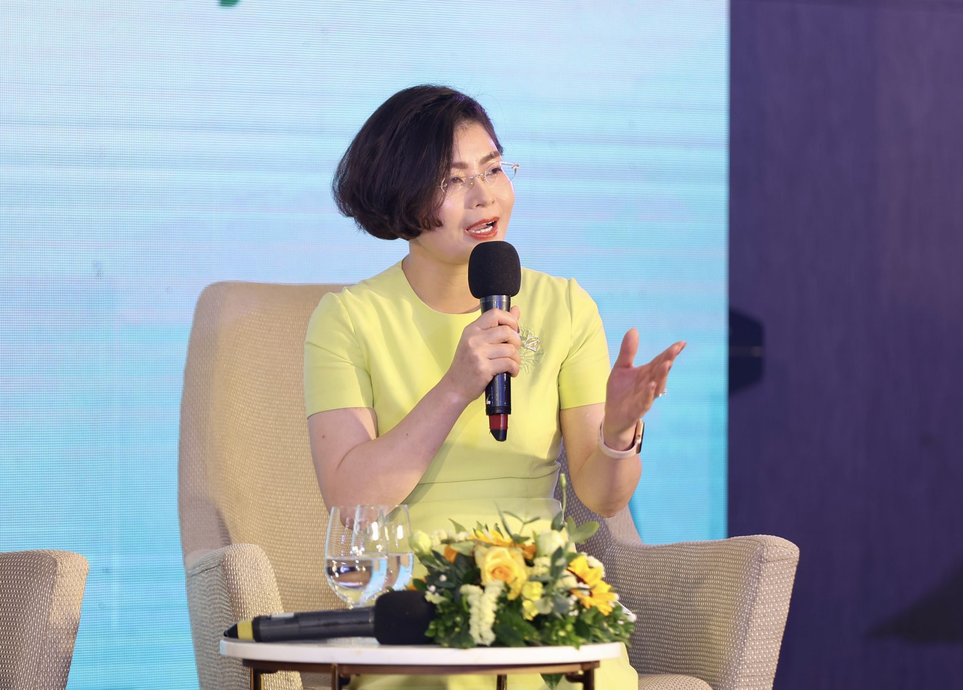 Bà Trần Nguyện, Trưởng ban Kinh doanh, Tập đoàn Sun Group chia sẻ tại hội nghị.
