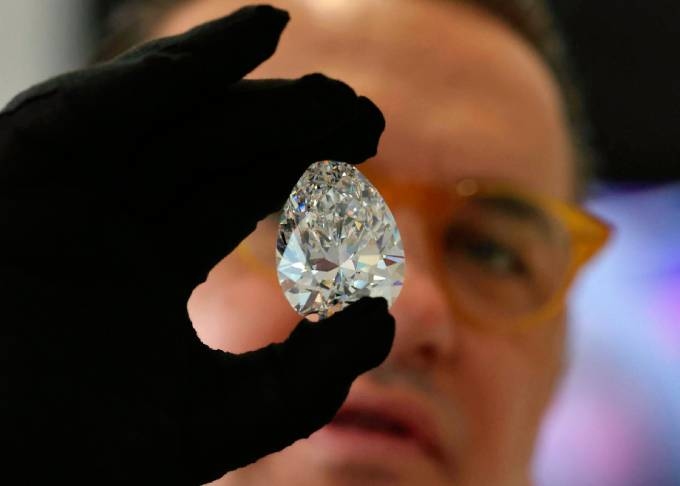 Viên kim cương hơn 200 carat được trưng bày sau 20 năm