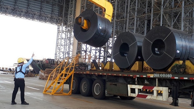 Hanoi&rsquo;s import and export activities report positive results in the first quarter of this year (Illustrative image/Photo: VGP)