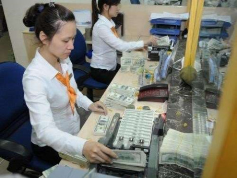 Reference exchange rate up 2 VND on April 6