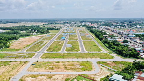 To put an end to the land's "fever," a number of municipalities stopped subdivision and partition of parcels