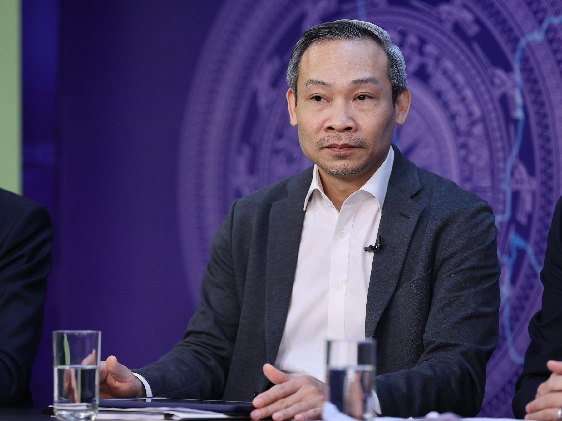National Assembly member Phan Duc Hieu, Standing Member of the Economic Committee of the National Assembly. National Assembly member Phan Duc Hieu, Standing Member of the Economic Committee of the National Assembly.