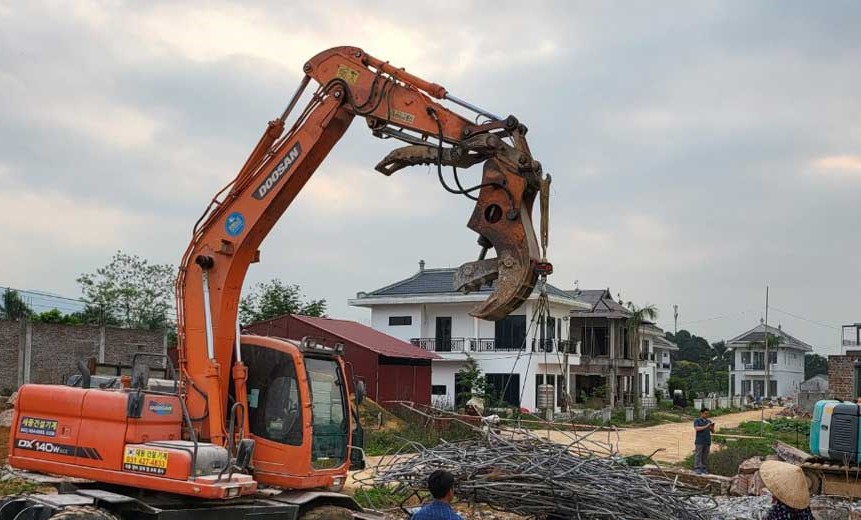 Huyện Lương Sơn buộc tháo dỡ  dự án Green Oasis Vilas tại thôn Đồng Sầm, xã Nhuận Trạch.