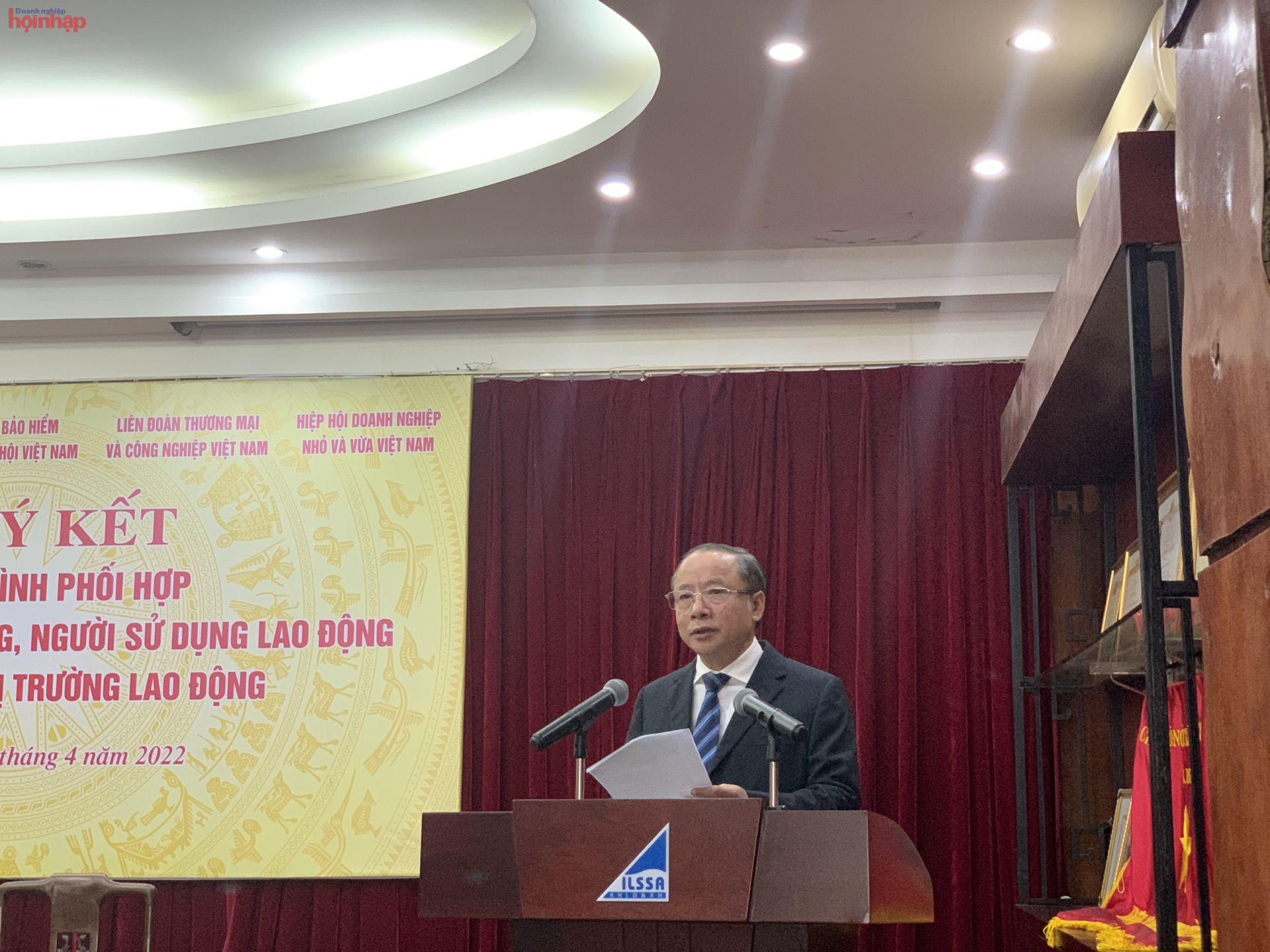 Nguyen Van Than - Chairman of the Association of Small and Medium Enterprises (VINASME) spoke at the Signing Ceremony.