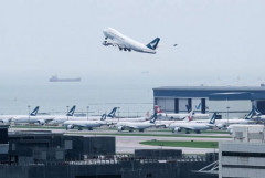 Các quy tắc gây tranh cãi đang làm lu mờ vị thế của Hồng Kông như một trung tâm hàng không