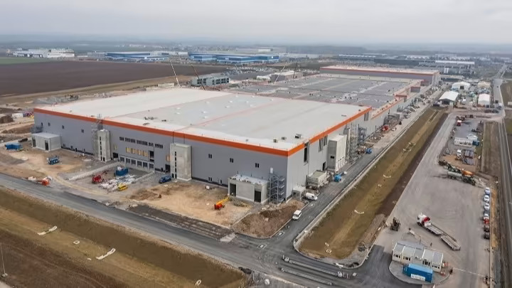 Một nhà máy CATL đang được xây dựng ở Đức. Công ty đang theo sau các đối thủ Hàn Quốc trong việc xây dựng năng lực sản xuất mới ở nước ngoài. (Ảnh: CATL)