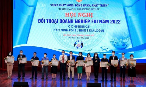 Bac Ninh holds dialogue on removing difficulties for FDI enterprises