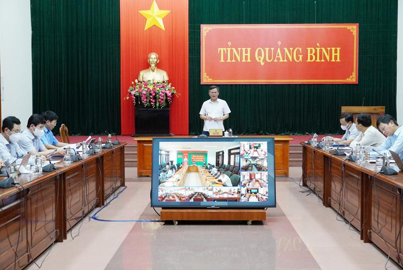 Đồng chí Chủ tịch UBND tỉnh Trần Thắng phát biểu đặt vấn đề tại hội nghị.