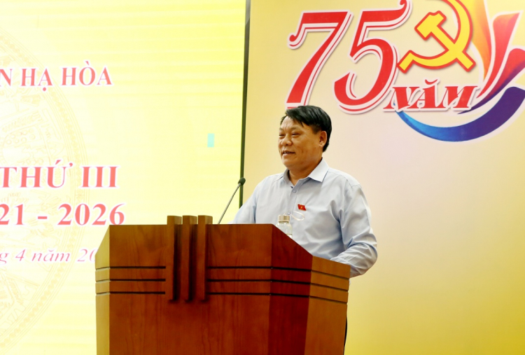 Phó Trưởng Đoàn ĐBQH tỉnh Phú Thọ- Nguyễn Thành Nam phát biểu tại buổi tiếp xúc