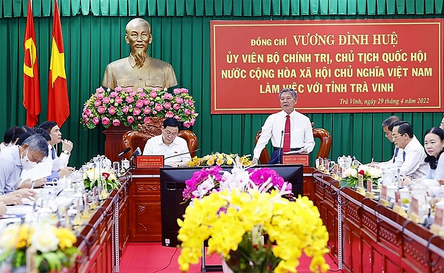 Chairman of the National Assembly Vuong Dinh Hue collaborated with Tra Vinh provincial officials