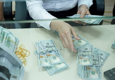 Reference exchange rate stays stable