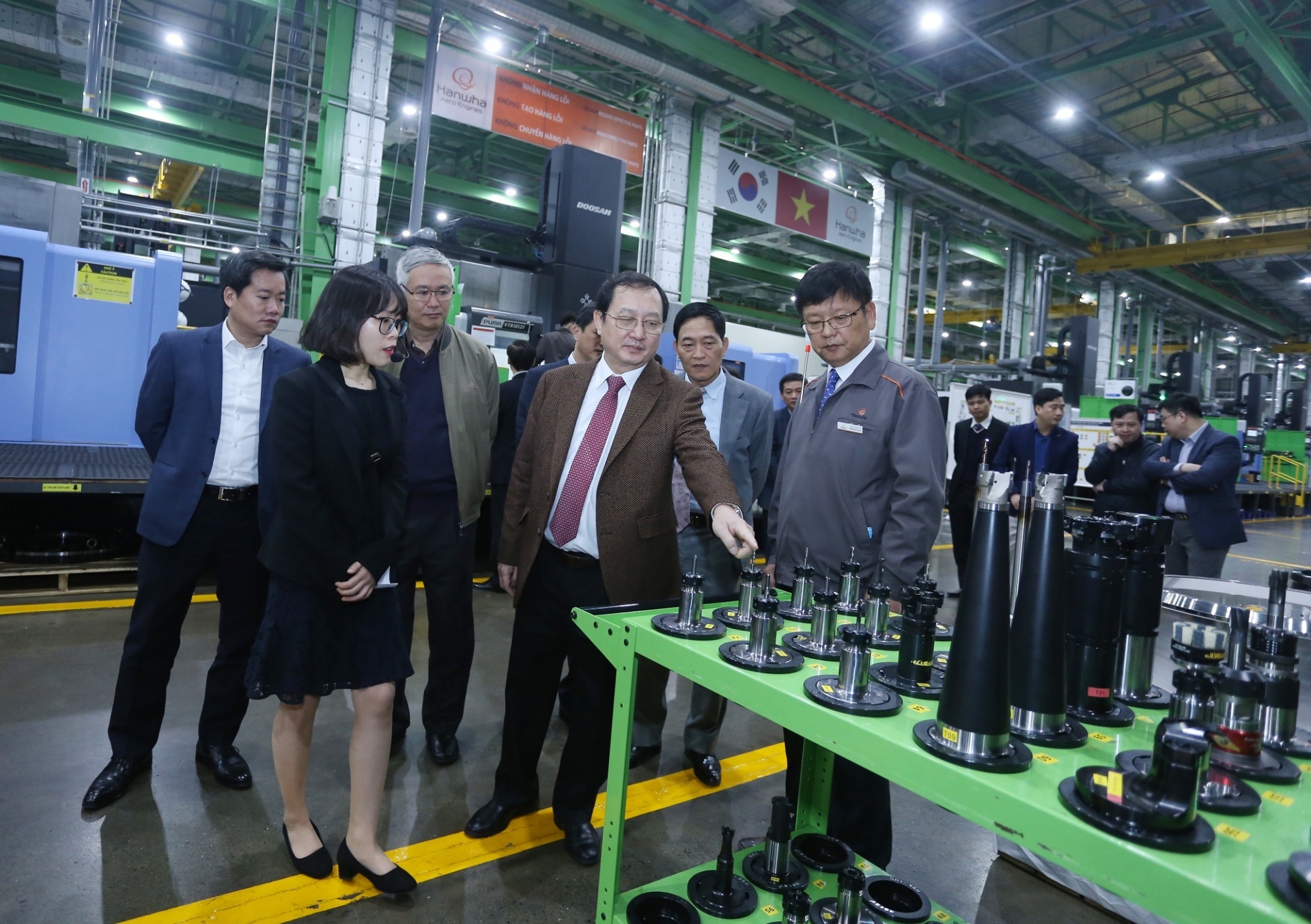 Minister of Science and Technology Huynh Thanh Dat visits the Hoa Lac Hi-tech Park