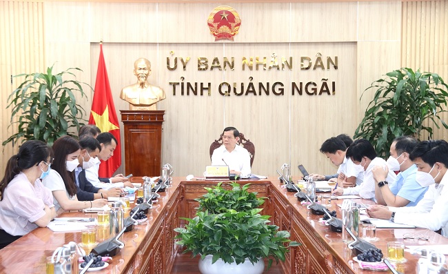 Chủ tịch UBND tỉnh Quảng Ngãi  Đặng Văn Minh chủ trì buổi làm việc với Công ty TNHH EASTAR KIC Việt Nam để giải quyết các vướng mắc liên quan đến dự án Nhà máy EASTAR KIC Việt Nam.