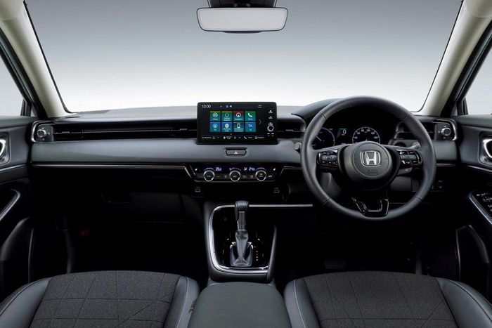 Nội thất Honda HR-V 2023 tại châu Âu - Ảnh: Carbuzz
