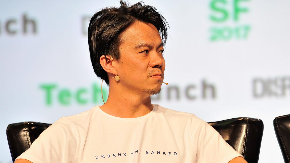 Jun Hasegawa phát biểu trên sân khấu trong TechCrunch Disrupt SF 2017 tại Pier 48 vào ngày 18 tháng 9 năm 2017 trong Sanfrancisco, California.