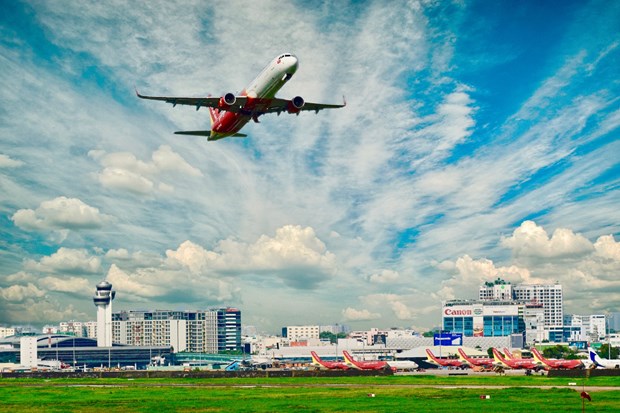 A Vietjet's flight takes off at Tan Son Nhat International Airport in HCMC. (Photo: Vietjet)