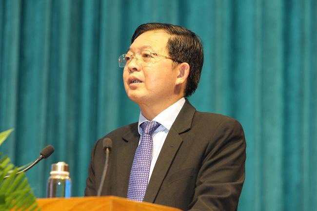 Ông Hồ Quốc Dũng - Ủy viên Trung ương Đảng, Bí thư Tỉnh ủy, Chủ tịch HĐND tỉnh phát biểu kết luận tại Toạ đàm