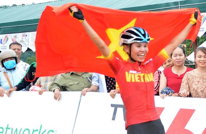 VĐV Đinh Thị Như Quỳnh xuất sắc giành huy chương vàng nội dung băng đồng Olympic nữ.