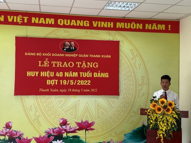 Đ/c Nguyễn Văn Minh – QUV, Bí thư Đảng ủy Khối phát biểu tại buổi lễ