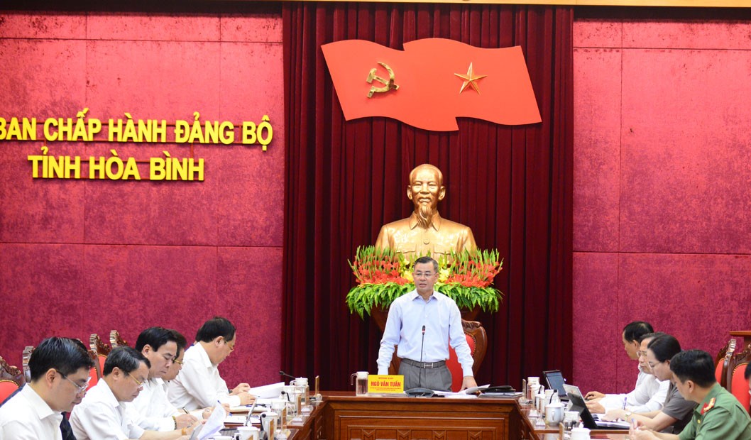 Bí thư Tỉnh ủy Hòa Bình Ngô Văn Tuấn phát biểu kết luận hội nghị.
