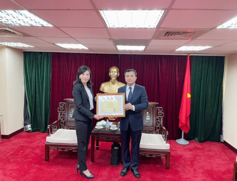 Chủ tịch Hiệp hội Đài Việt nhận Bằng khen của Ủy ban Trung ương Mặt trận Tổ Quốc Việt Nam và Ủy ban Thành phố Hồ Chí Minh
