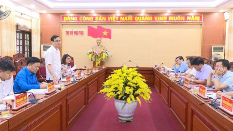 Chủ tịch Ủy ban MTTQ tỉnh Phú Thọ giám sát công tác cán bộ đối với người đứng đầu cấp ủy, chính quyền tại thị xã Phú Thọ