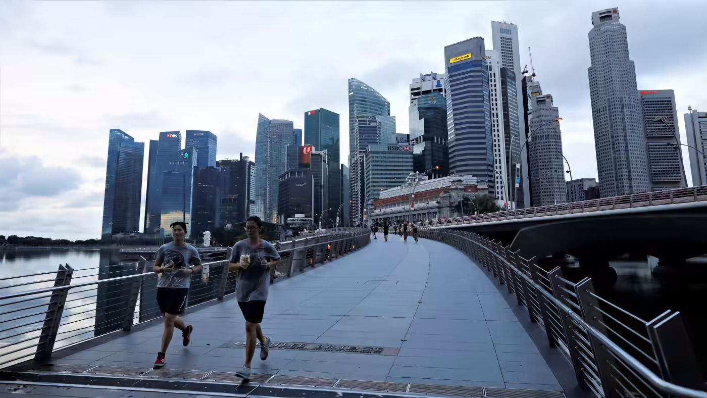 Singapore đang cảm thấy tác động của lạm phát, với thước đo giá chính của nước này đang tăng với tốc độ nhanh nhất trong một thập kỷ. © Reuters
