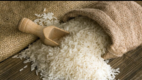 Vietnam's rice export price is greater than Thailand's and India's