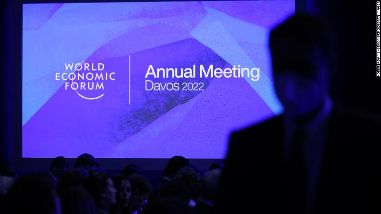 Những người tham dự phiên hội thảo vào ngày thứ ba của Diễn đàn Kinh tế Thế giới ở Davos, Thụy Sĩ, vào ngày 25 tháng 5.
