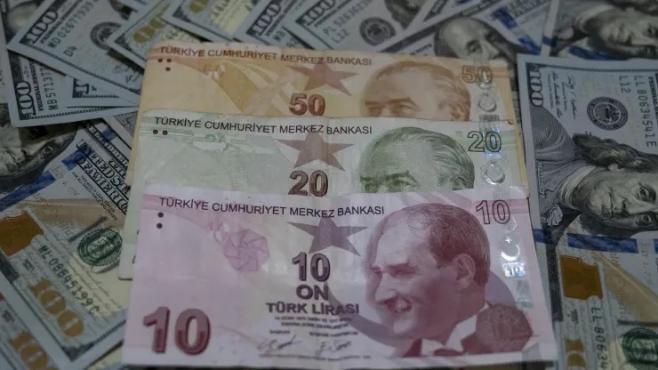 Đồng lira của Thổ Nhĩ Kỳ và đô la Mỹ
Resul Kaboglu | NurPhoto qua Getty Images