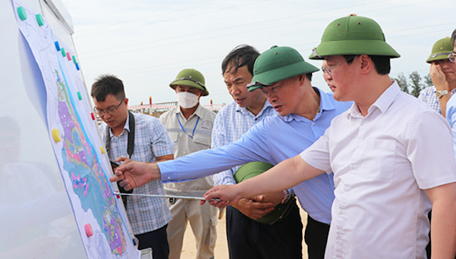 Chủ tịch tỉnh Nghệ An đi kiểm tra thực tế các công trình, dự án trọng điểm