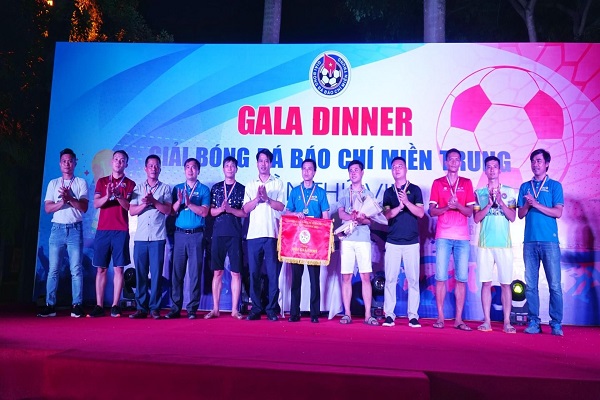 Giải bóng đá Báo chí miền Trung tại Thanh Hóa: “Ấn tượng tốt đẹp, cảm xúc thăng hoa”