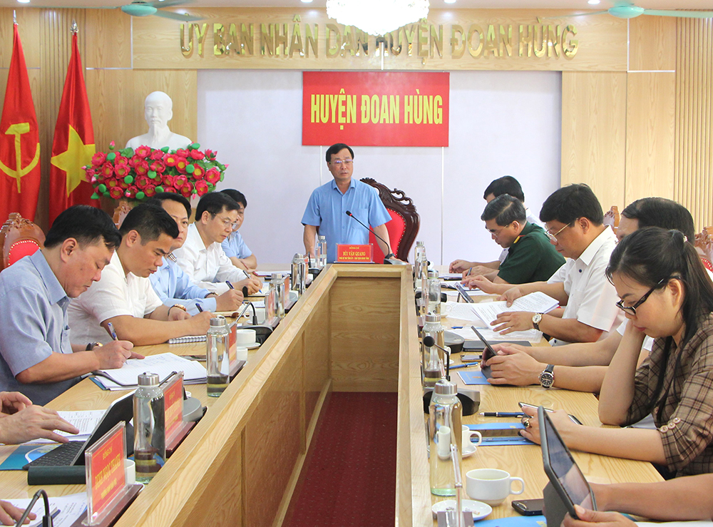 Chủ tịch UBND tỉnh Phú Thọ phát biểu trong buổi làm việc tại huyện Đoan Hùng.