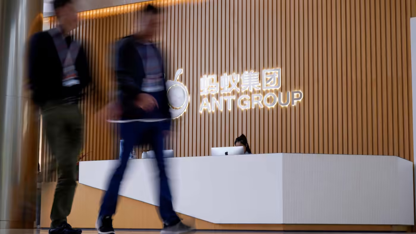 Chsu thích ảnh: Việc hủy bỏ IPO của Ant Group vào năm 2020 là một sự kiện đánh dấu bước đi đầu trong việc kiểm soát các công ty công nghệ của chính quyền Trung Quốc. Ảnh: Reuters