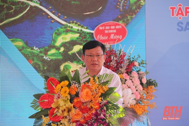 The event was addressed by Comrade Nguyen Van Thi, Vice Chairman of the Provincial People's Committee.